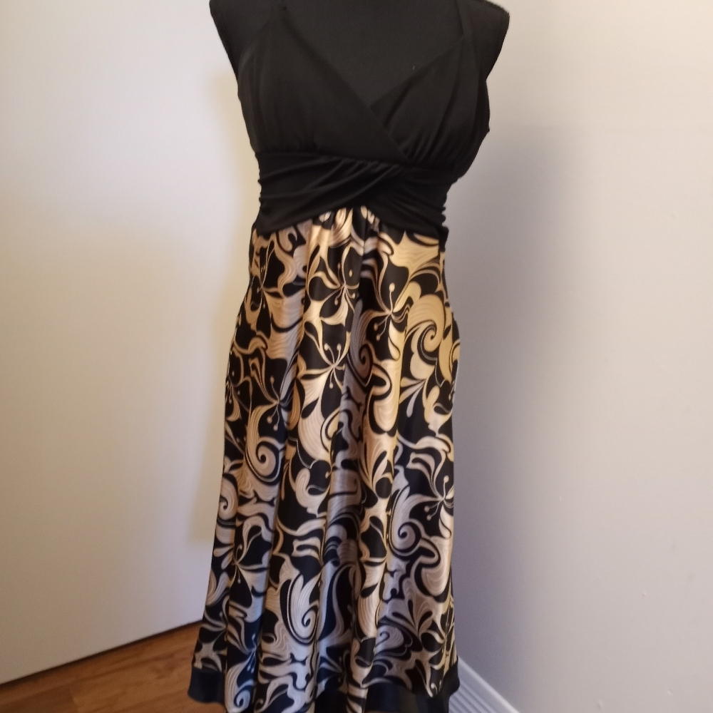 Intrigue LG, sleeveless dress